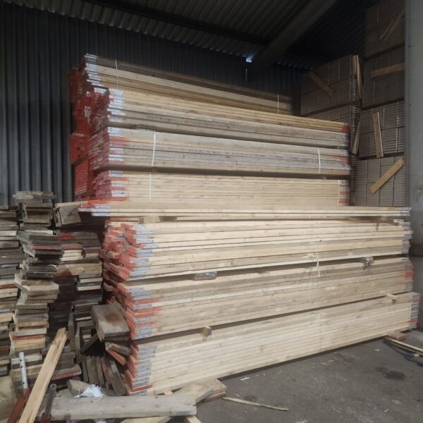 USED BANDED SCAFFOLD BOARDS - Image 2