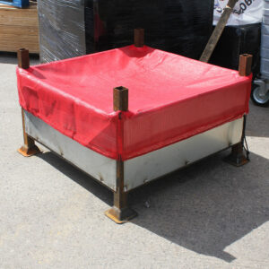 RED NYLON COVER (FOR SQUARE POST FITTING BINS)