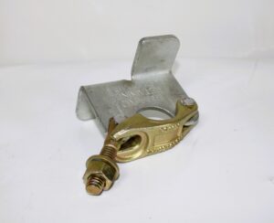 BOARD RETAINING CLAMP FOR EXTENDERS
