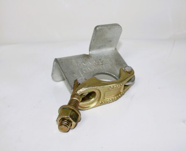 BOARD RETAINING CLAMP FOR EXTENDERS